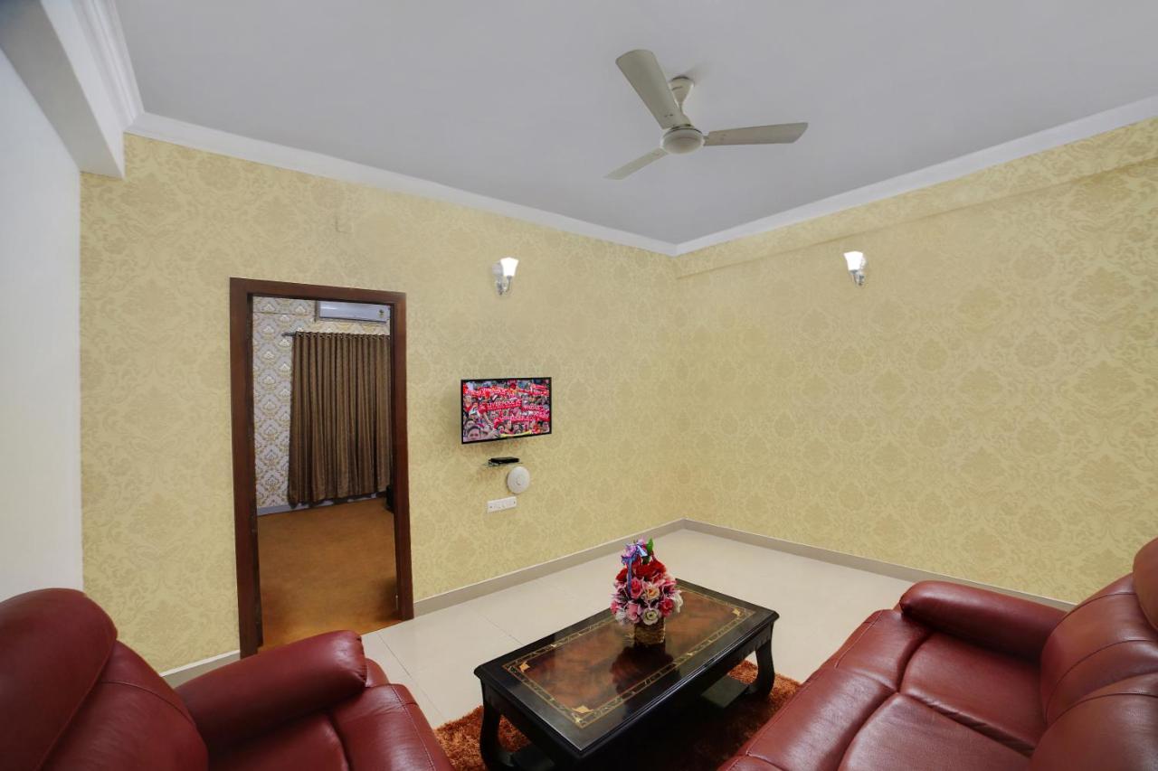 The Liverpool Blue Hotels Bangalore Exterior foto
