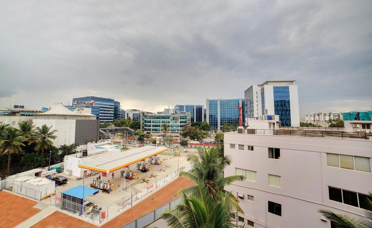 The Liverpool Blue Hotels Bangalore Exterior foto