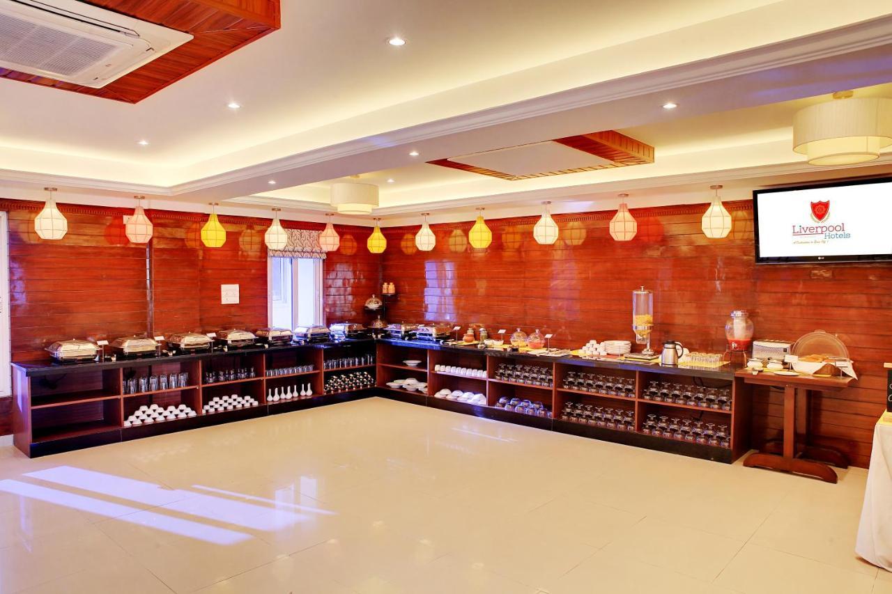 The Liverpool Blue Hotels Bangalore Exterior foto